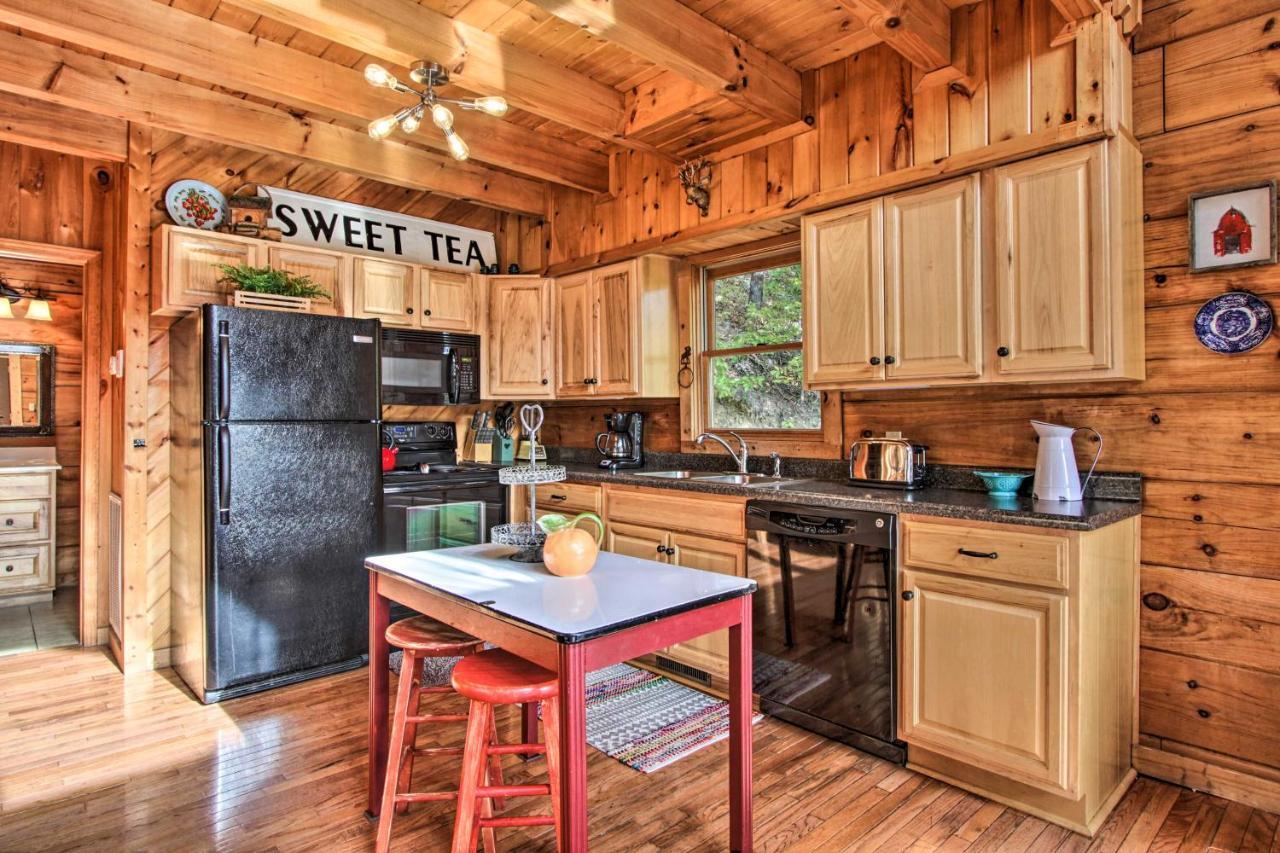 Pigeon Forge Scenic Solitude With Private Hot Tub! Eksteriør bilde