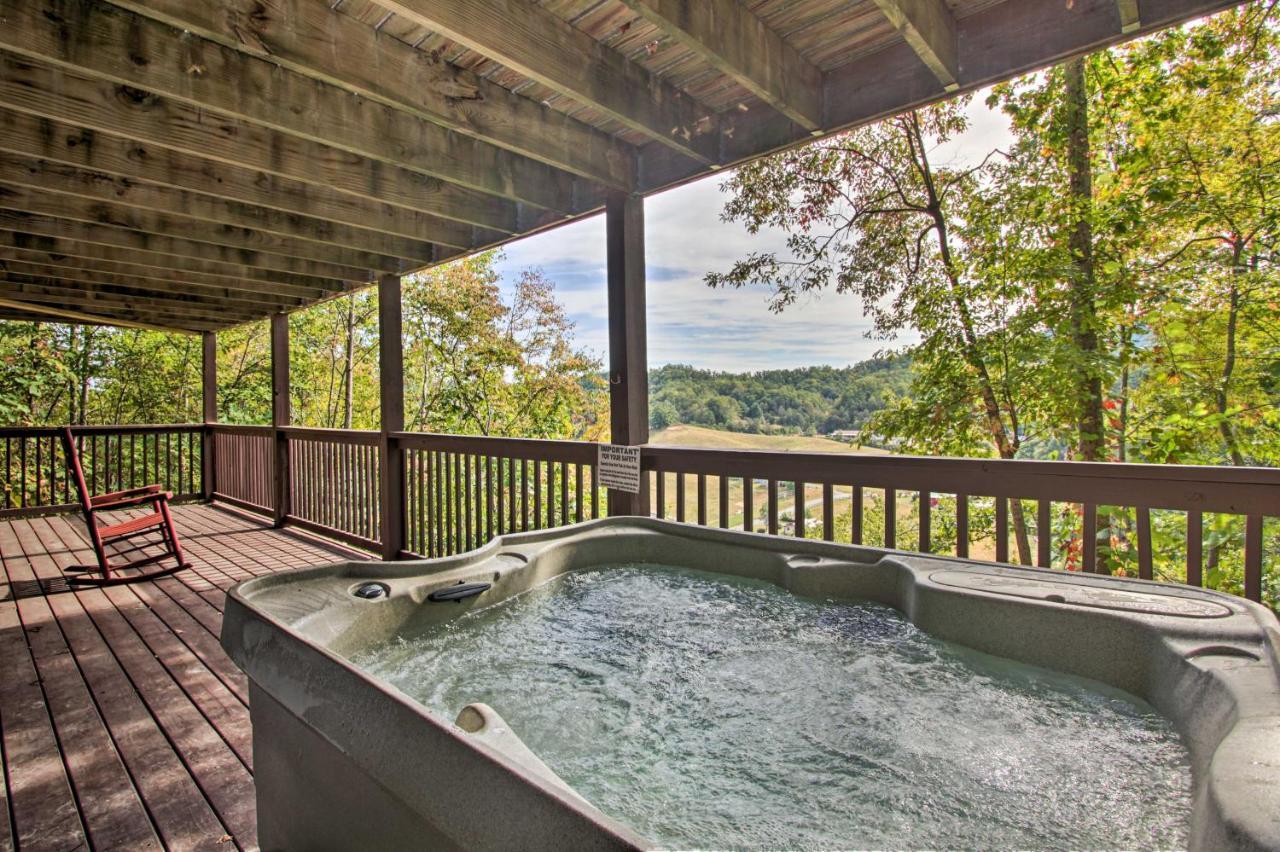 Pigeon Forge Scenic Solitude With Private Hot Tub! Eksteriør bilde
