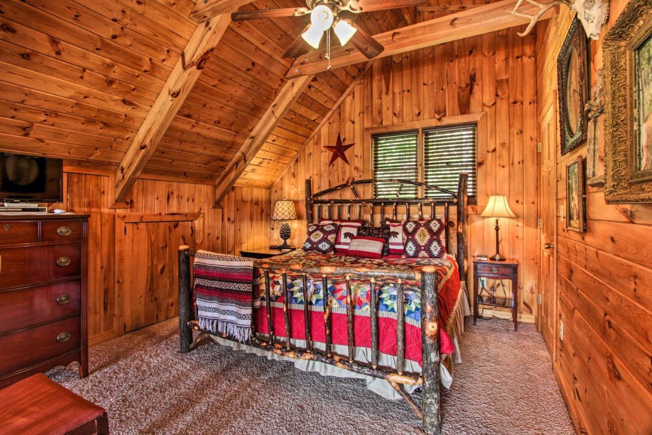 Pigeon Forge Scenic Solitude With Private Hot Tub! Eksteriør bilde